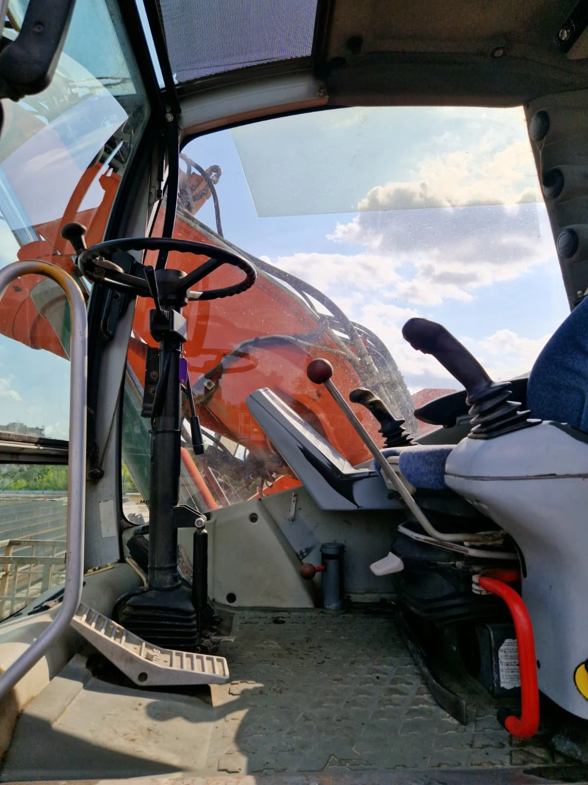 ����� Atlas 160M | Mobile.bg � ����������� 13