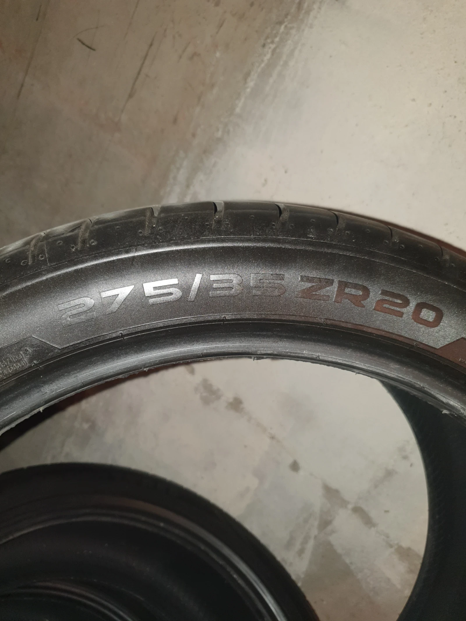 Гуми Летни 245/40R20, снимка 3 - Гуми и джанти - 54399705