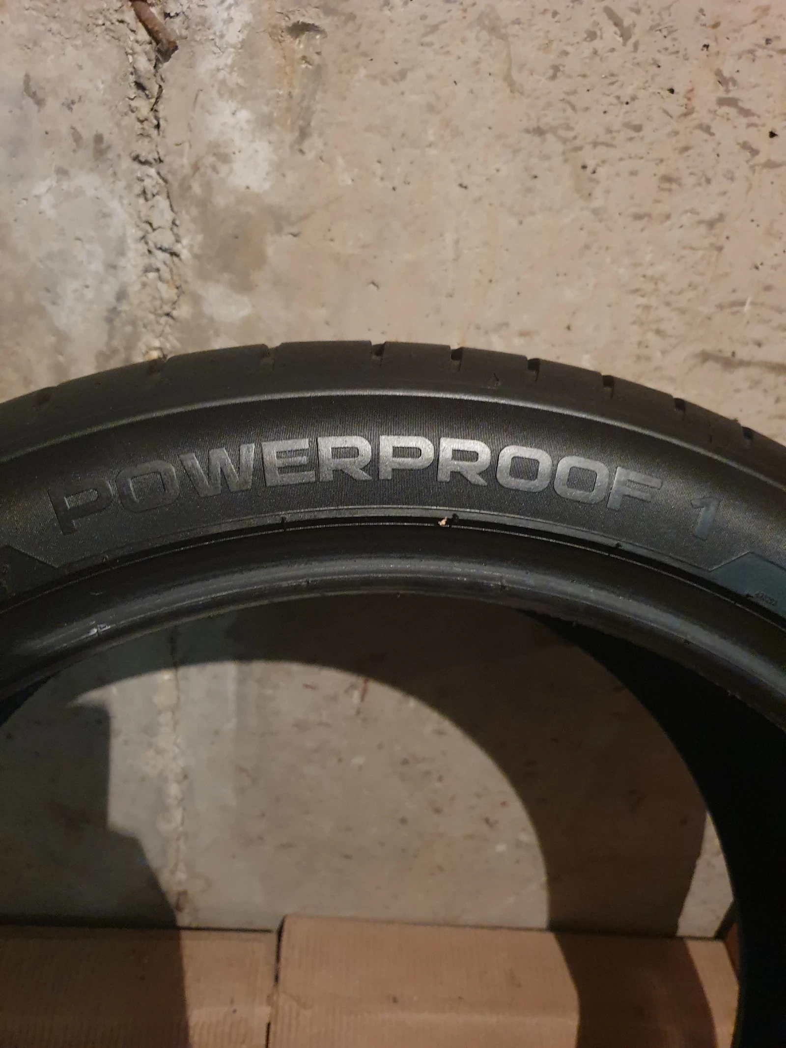 Гуми Летни 245/40R20, снимка 8 - Гуми и джанти - 54399705