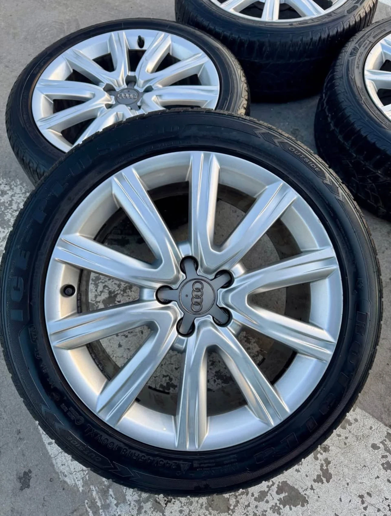 Гуми с джанти Goodyear 245/45R18, снимка 2 - Гуми и джанти - 56180583