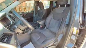 Jeep Cherokee 4X4 РЕАЛ КМ ИЗКЛЮЧИТЕЛНО СЕРВИЗ КНИЖК ОБСЛУЖН НАВИ, снимка 13