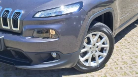 Jeep Cherokee 4X4 РЕАЛ КМ ИЗКЛЮЧИТЕЛНО СЕРВИЗ КНИЖК ОБСЛУЖН НАВИ, снимка 2