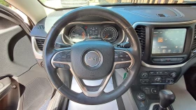 Jeep Cherokee 4X4 РЕАЛ КМ ИЗКЛЮЧИТЕЛНО СЕРВИЗ КНИЖК ОБСЛУЖН НАВИ, снимка 9