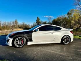 Hyundai Genesis Coupe 3.8 R-Spec * Carbon * АвтоКредит* ЦЕНА ДО БГ, снимка 6