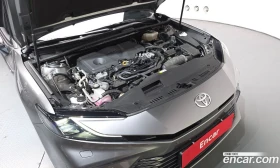 Toyota Camry 2.5 XLE Hybrid, снимка 5