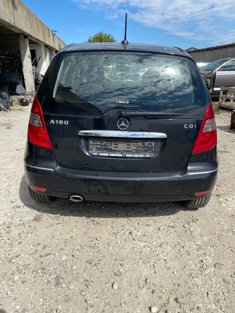 Mercedes-Benz A 200 A180 A200 2бр, снимка 3 - Автомобили и джипове - 38066889