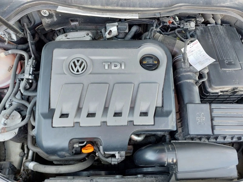 VW Passat, снимка 11 - Автомобили и джипове - 47058967