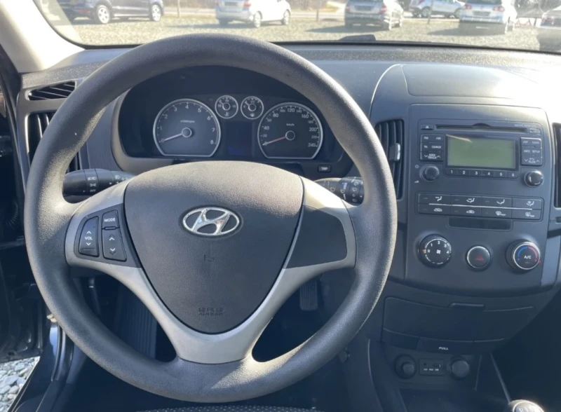 Hyundai I30 1.4i-LPG, снимка 8 - Автомобили и джипове - 47468070