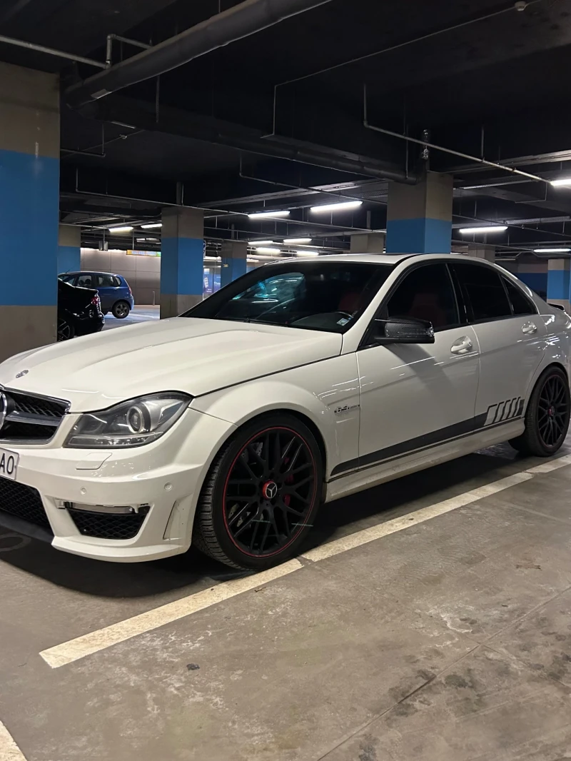 Mercedes-Benz C 63 AMG, снимка 2 - Автомобили и джипове - 48889560