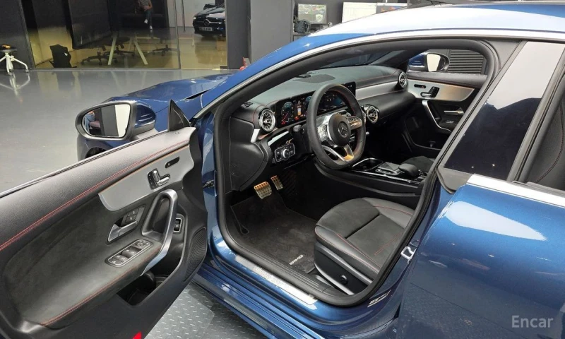 Mercedes-Benz CLA 250, снимка 11 - Автомобили и джипове - 52322812