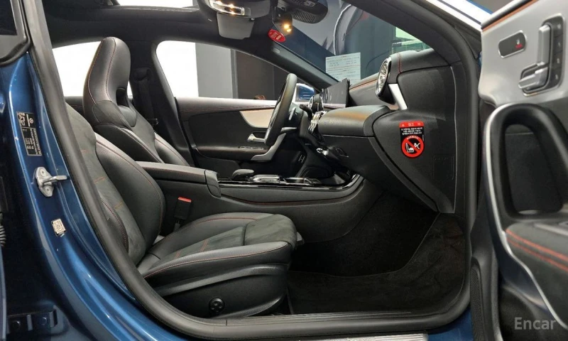 Mercedes-Benz CLA 250, снимка 10 - Автомобили и джипове - 52322812