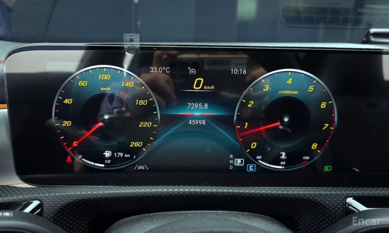 Mercedes-Benz CLA 250, снимка 8 - Автомобили и джипове - 52322812