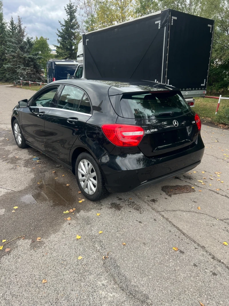 Mercedes-Benz A 180 Sport, снимка 4 - Автомобили и джипове - 52615546