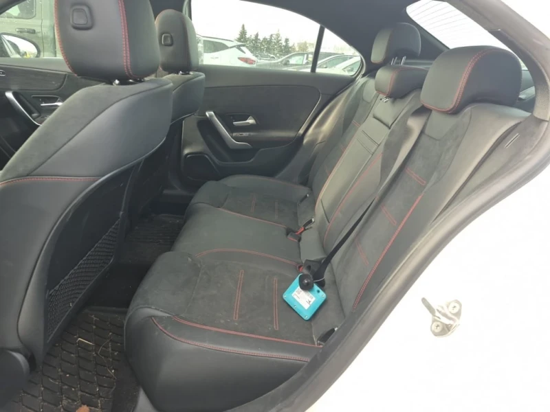 Mercedes-Benz A 220 * CARFAX * ЦЕНА ДО БГ, снимка 12 - Автомобили и джипове - 53019919