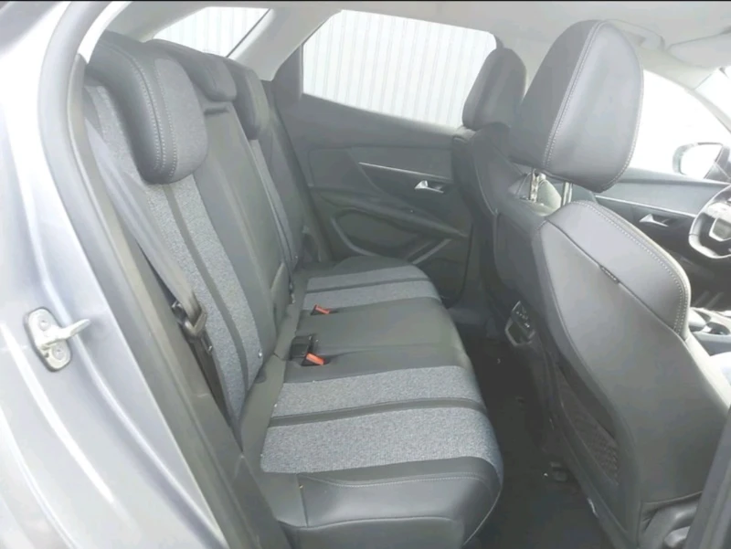 Peugeot 3008 1.5 HDI Allure EAT8, снимка 6 - Автомобили и джипове - 53381108