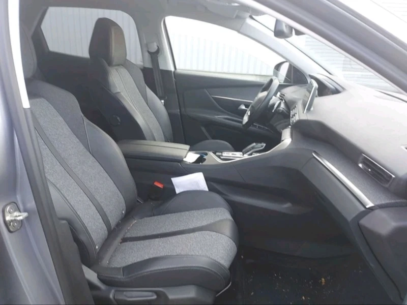 Peugeot 3008 1.5 HDI Allure EAT8, снимка 5 - Автомобили и джипове - 53381108