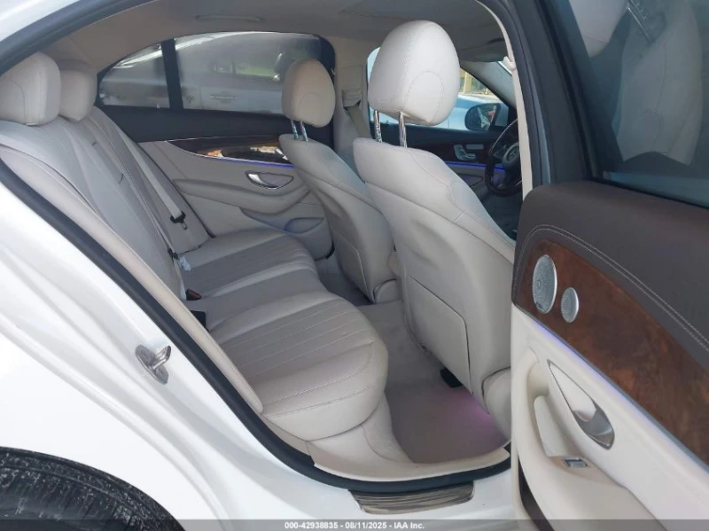 Mercedes-Benz E 300 2l, снимка 8 - Автомобили и джипове - 53577244