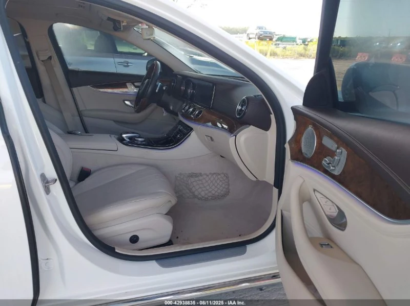 Mercedes-Benz E 300 2l, снимка 5 - Автомобили и джипове - 53577244