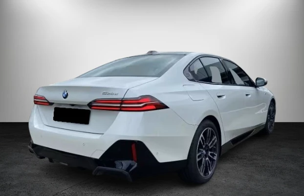 BMW 520 d xDrive = NEW = M-Sport Pro Гаранция - изображение 3