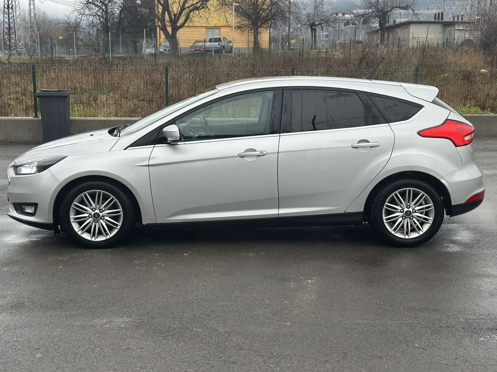 Ford Focus 1.0i Ecoboost* НОВ * 34хил.км*  - изображение 3