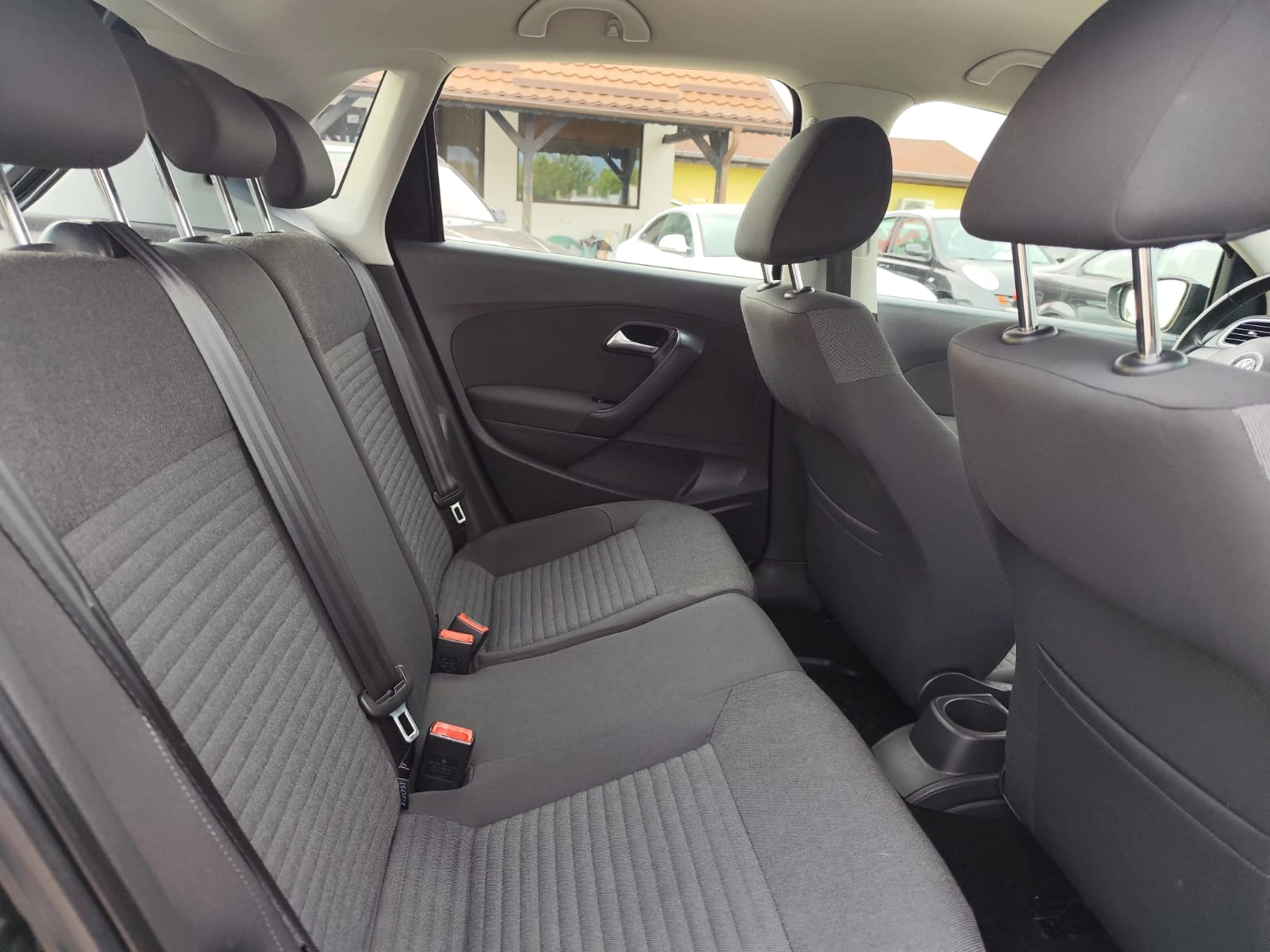 VW Polo 1.2 бензин , снимка 14 - Автомобили и джипове - 52937196