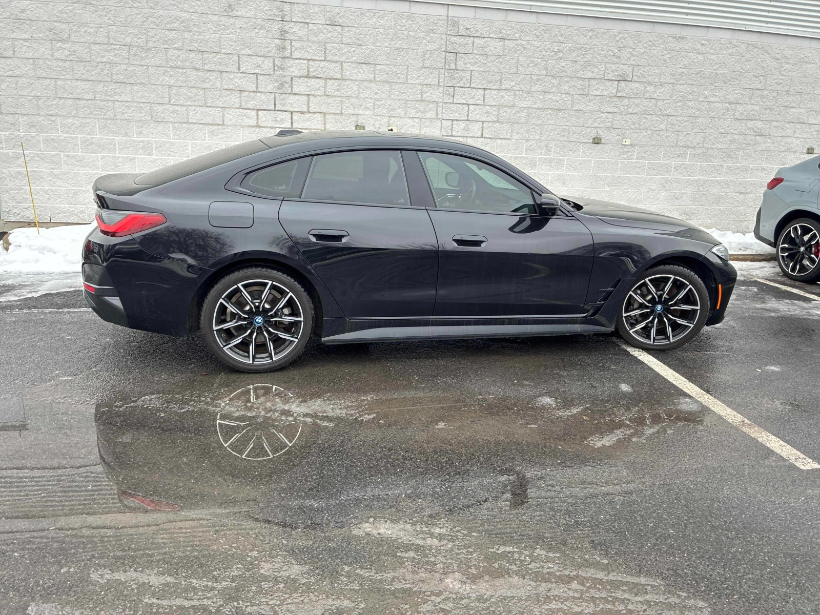 BMW i4 eDrive40 * CARFAX* ОПЦИЯ ЗА ФИНАНСИРАНЕ*  - изображение 2