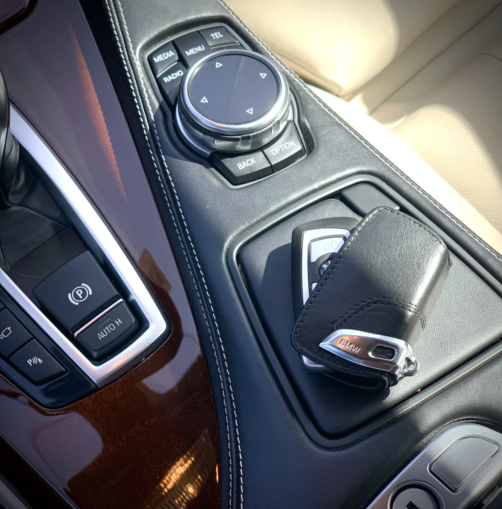 BMW 640 X-Drive/M-Pack/Individual/Digital/Pano/Head/up, снимка 8 - Автомобили и джипове - 53609897