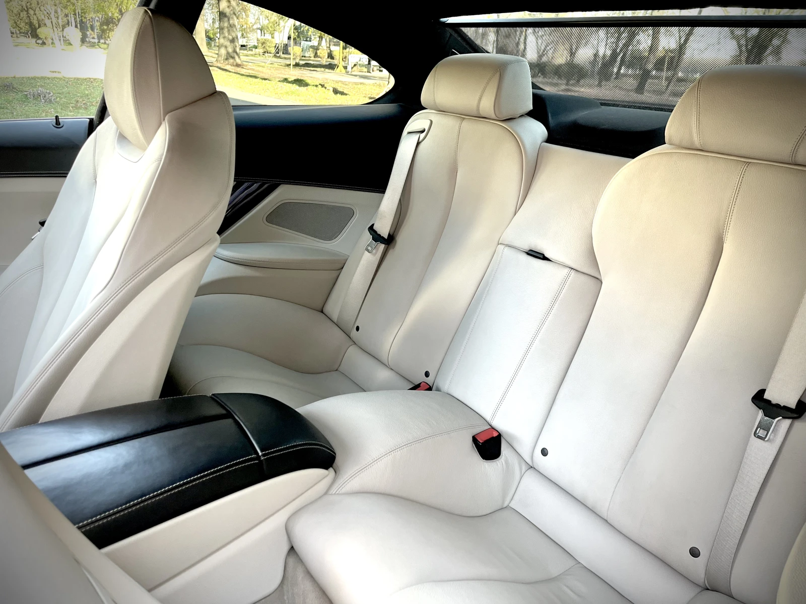 BMW 640 X-Drive/M-Pack/Individual/Digital/Pano/Head/up, снимка 12 - Автомобили и джипове - 53609897