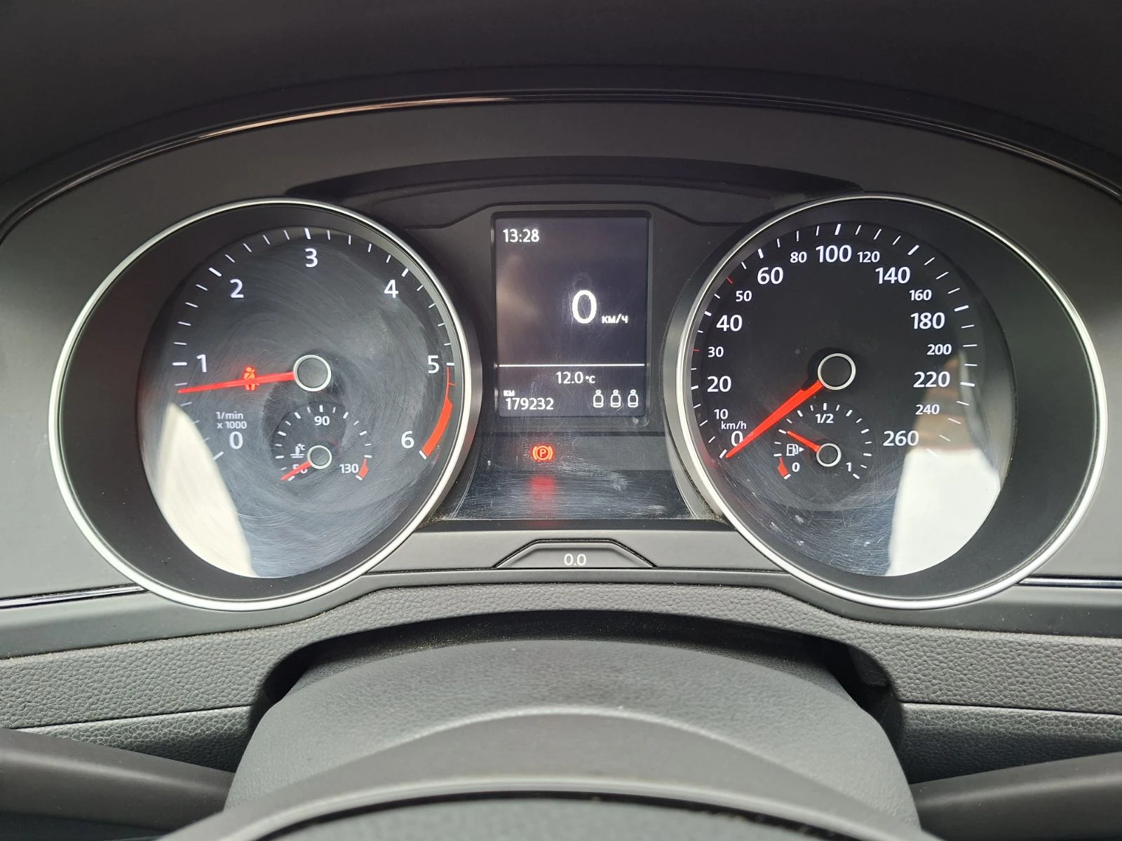 VW Passat TDI Blue Motion, снимка 9 - Автомобили и джипове - 53924276