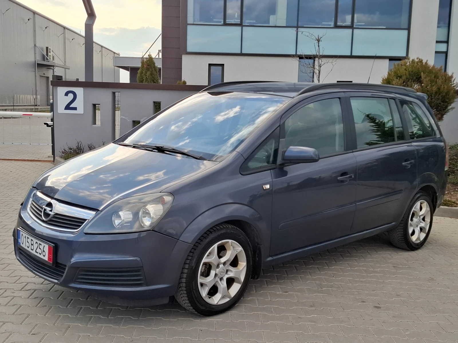Opel Zafira 1.9CDTI* (120кс)* * 7-МЕСТА* * HOB BHOC* * , снимка 5 - Автомобили и джипове - 53988507