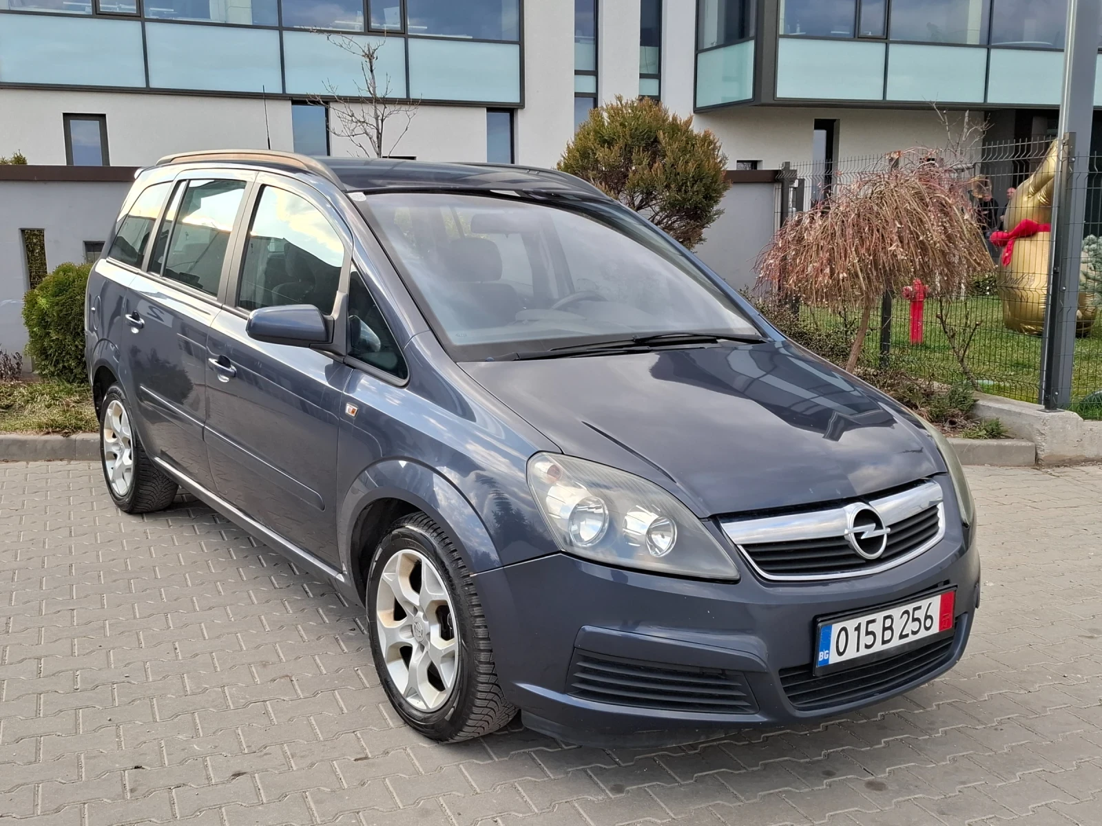 Opel Zafira 1.9CDTI* (120кс)* * 7-МЕСТА* * HOB BHOC* * , снимка 10 - Автомобили и джипове - 53988507