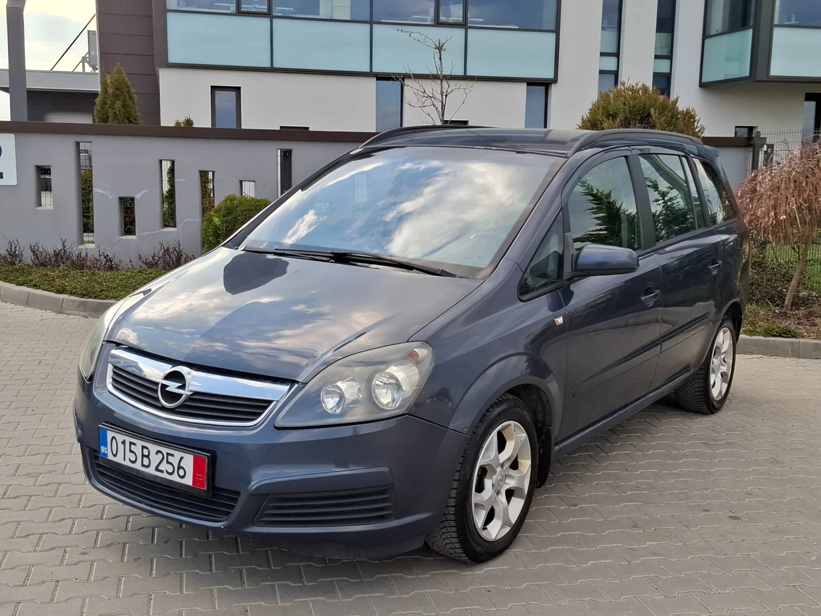 Opel Zafira 1.9CDTI* (120кс)* * 7-МЕСТА* * HOB BHOC* * , снимка 3 - Автомобили и джипове - 53988507