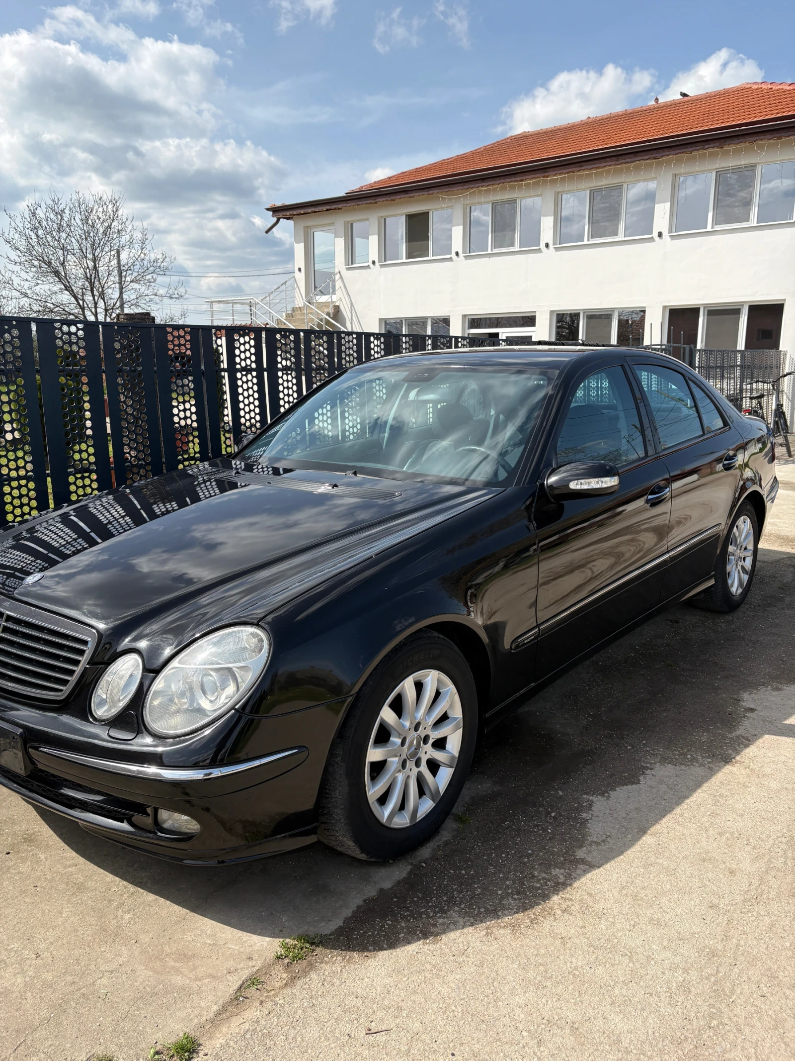 Mercedes-Benz E 270, снимка 4 - Автомобили и джипове - 54180976