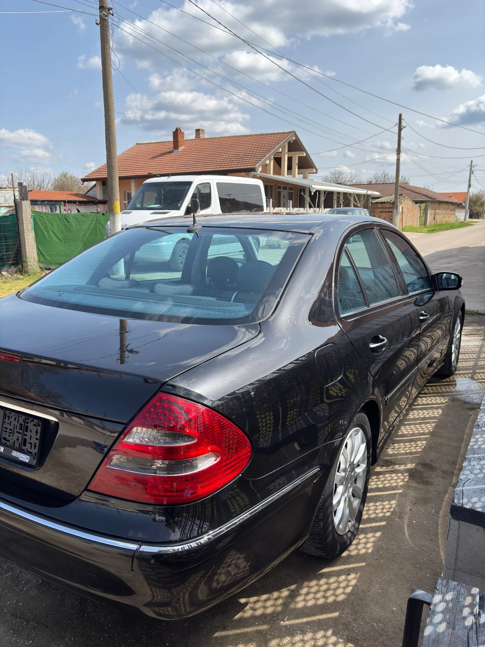Mercedes-Benz E 270, снимка 8 - Автомобили и джипове - 54180976