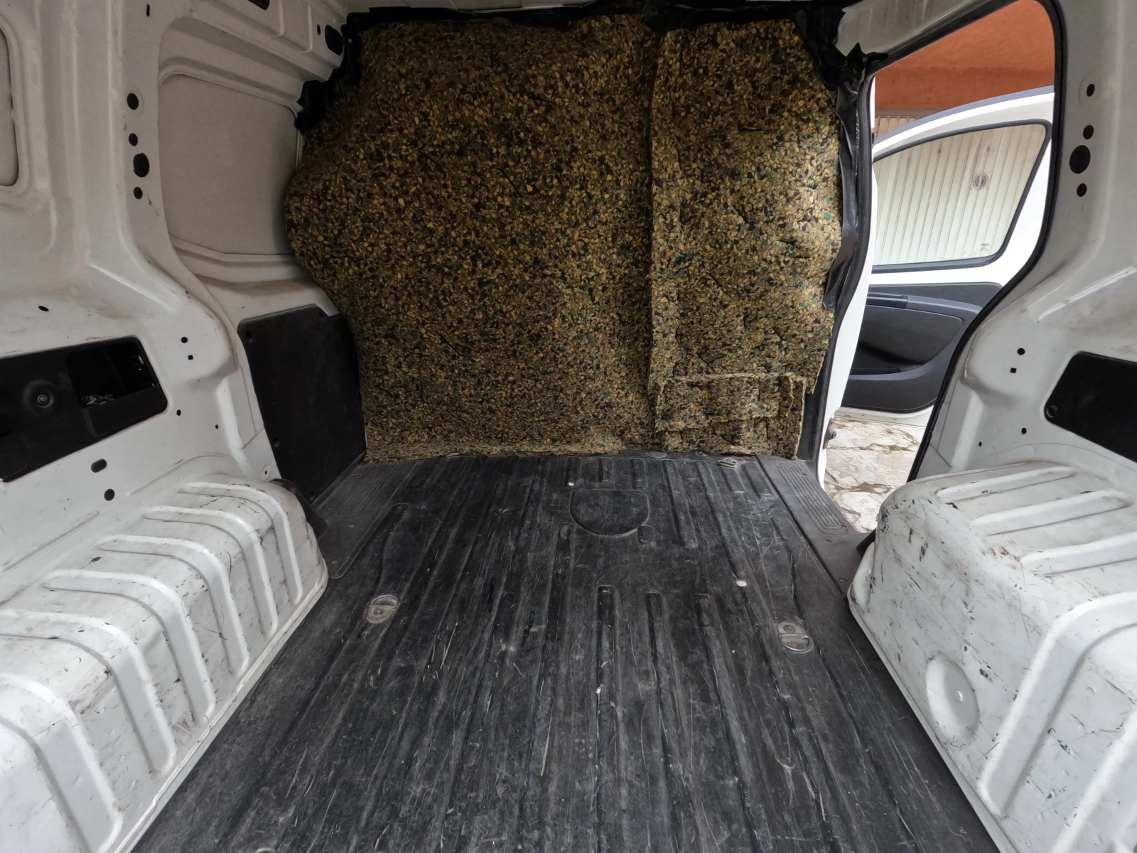 Peugeot Bipper 1, 3 hdi 75кс, N1, с климатик, снимка 14 - Автомобили и джипове - 54324678