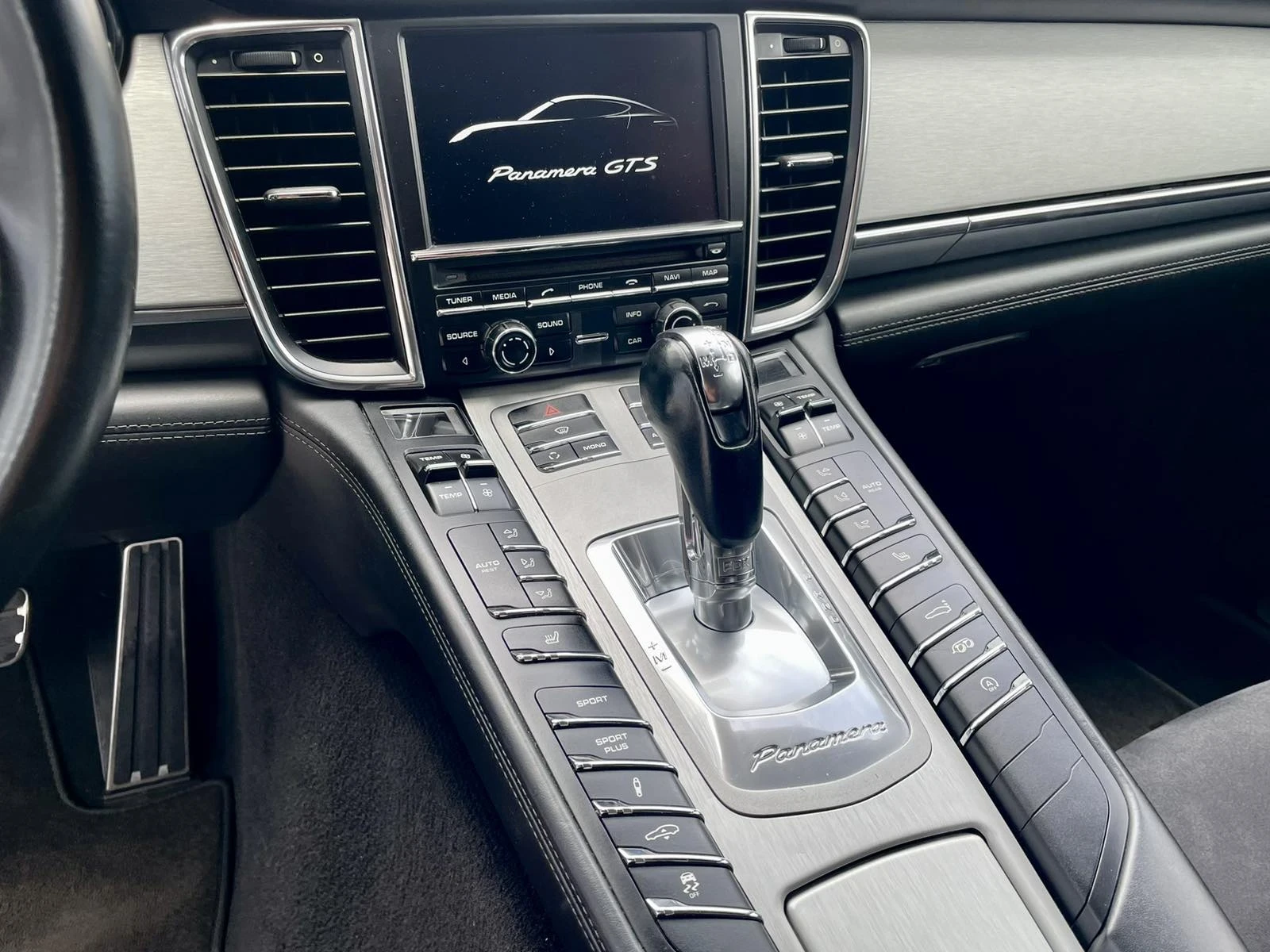 Porsche Panamera GTS, снимка 7 - Автомобили и джипове - 54895941