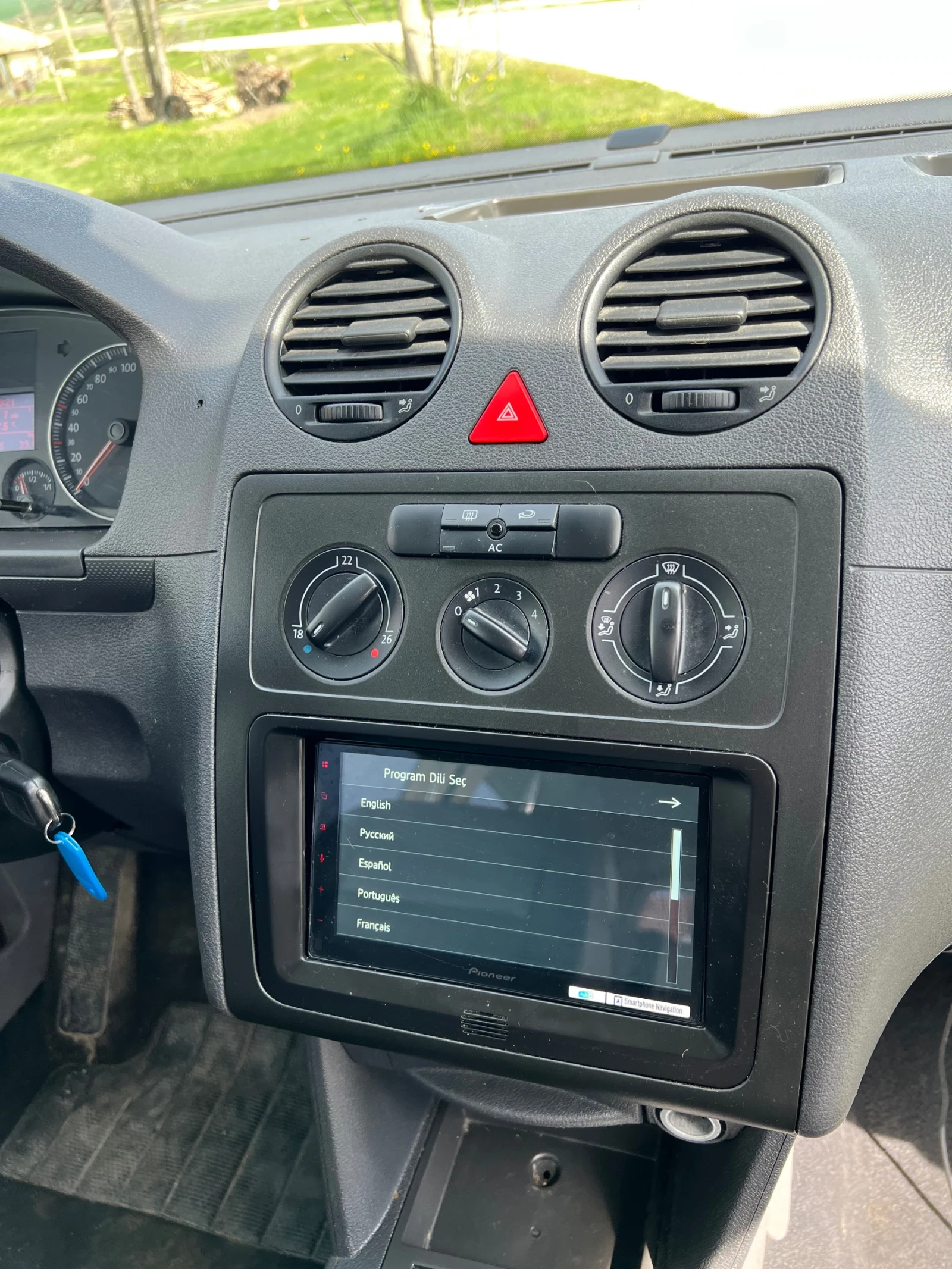 VW Caddy, снимка 9 - Автомобили и джипове - 54930134