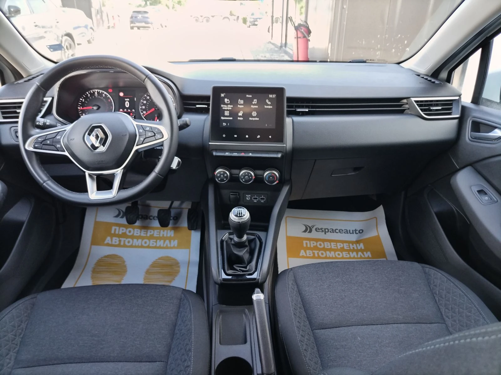 Renault Clio 1.0 TCe/ 90 к.с., снимка 8 - Автомобили и джипове - 55262042