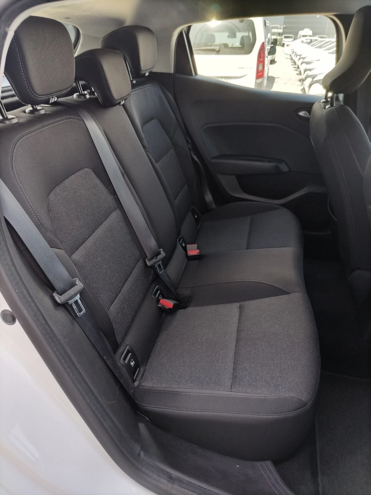 Renault Clio 1.0 TCe/ 90 к.с., снимка 16 - Автомобили и джипове - 55262042