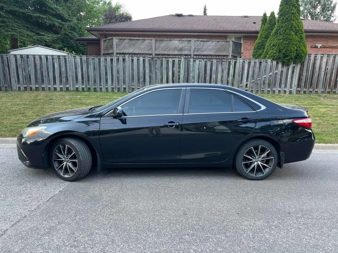 Toyota Camry * 4dr Sdn I4 Auto XSE * CARFAX * ЦЕНА ДО БГ, снимка 2 - Автомобили и джипове - 55276014