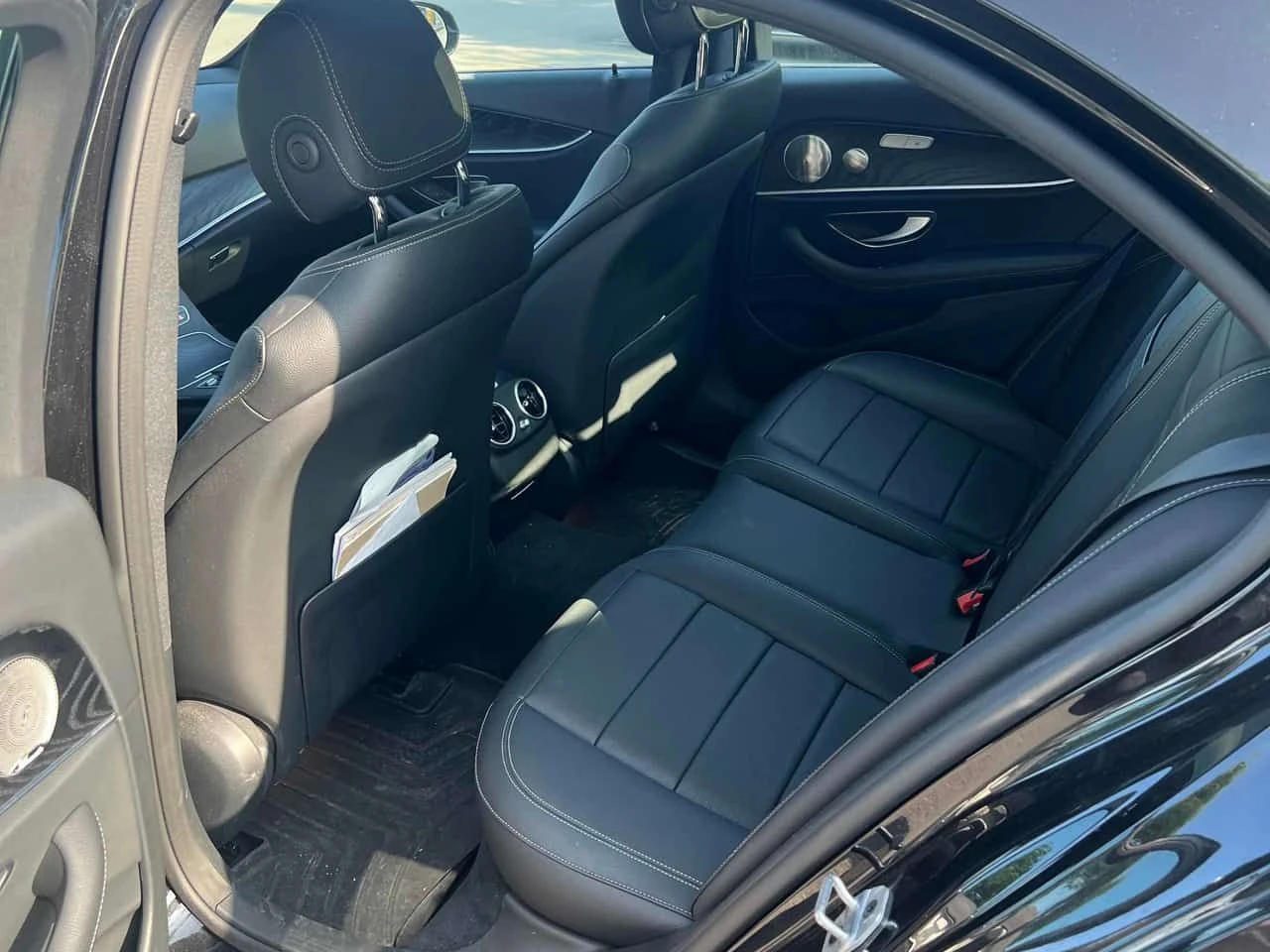 Mercedes-Benz E 450 * CARFAX * BURMESTER * ДИСТРОНИК * ПОДГРЕВИ * ПАНО, снимка 17 - Автомобили и джипове - 55328512