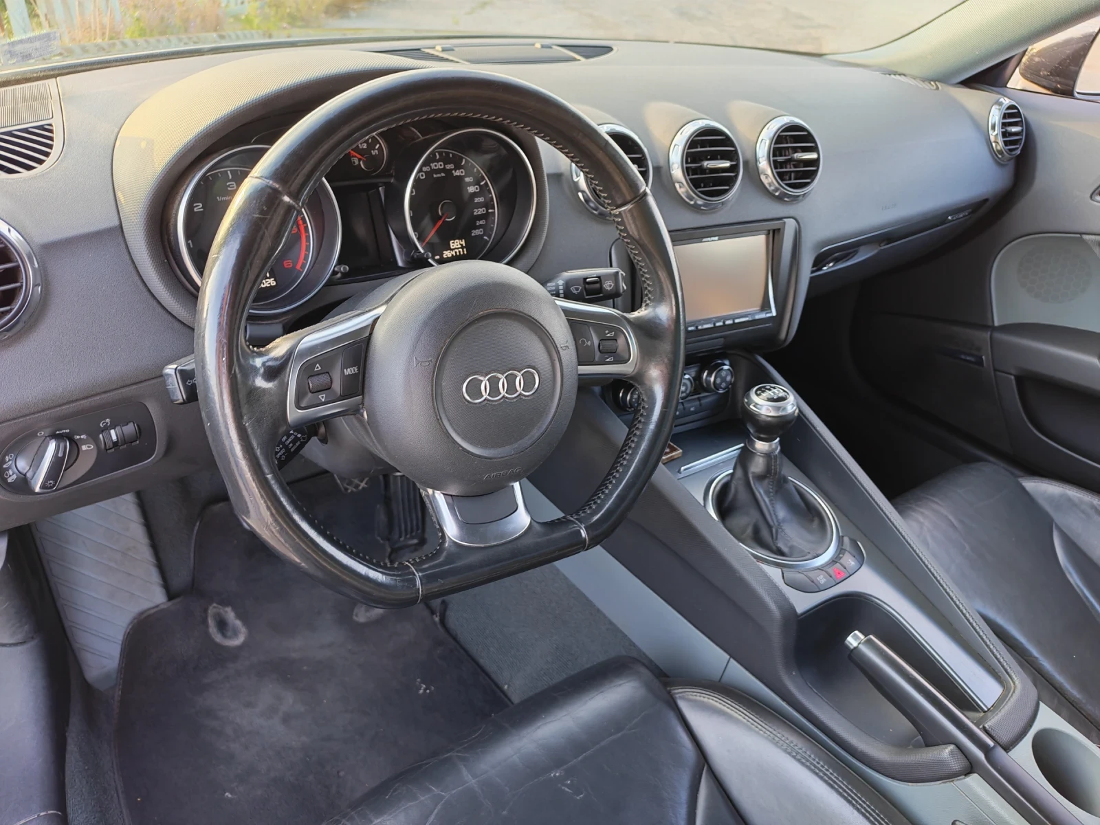 Audi Tt 2tdi 170 quattro, снимка 8 - Автомобили и джипове - 55523315