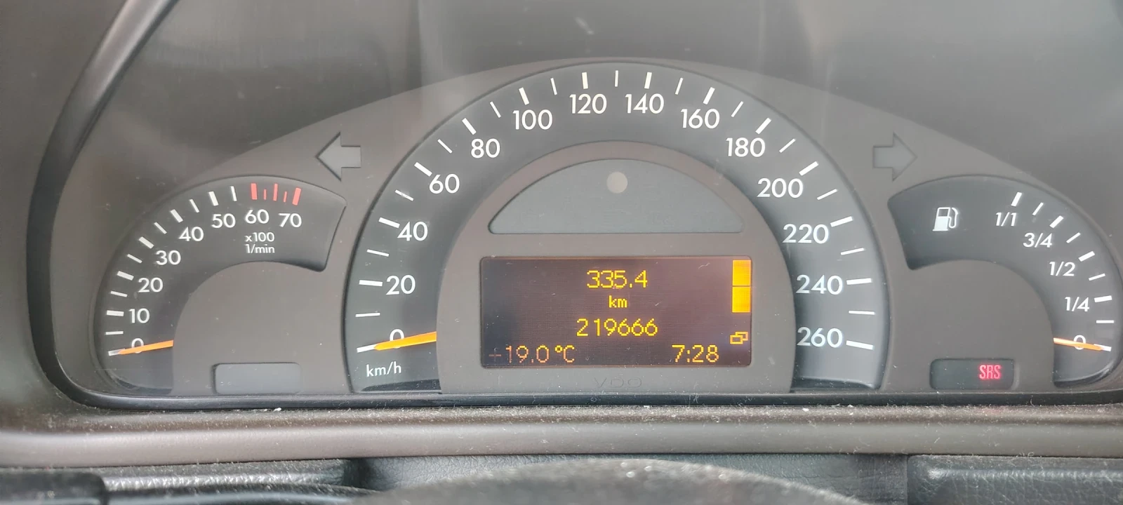 Mercedes-Benz C 240, снимка 6 - Автомобили и джипове - 55613543