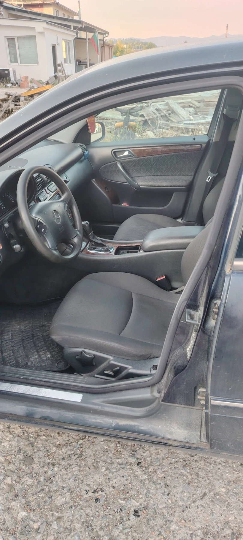 Mercedes-Benz C 240, снимка 4 - Автомобили и джипове - 55613543