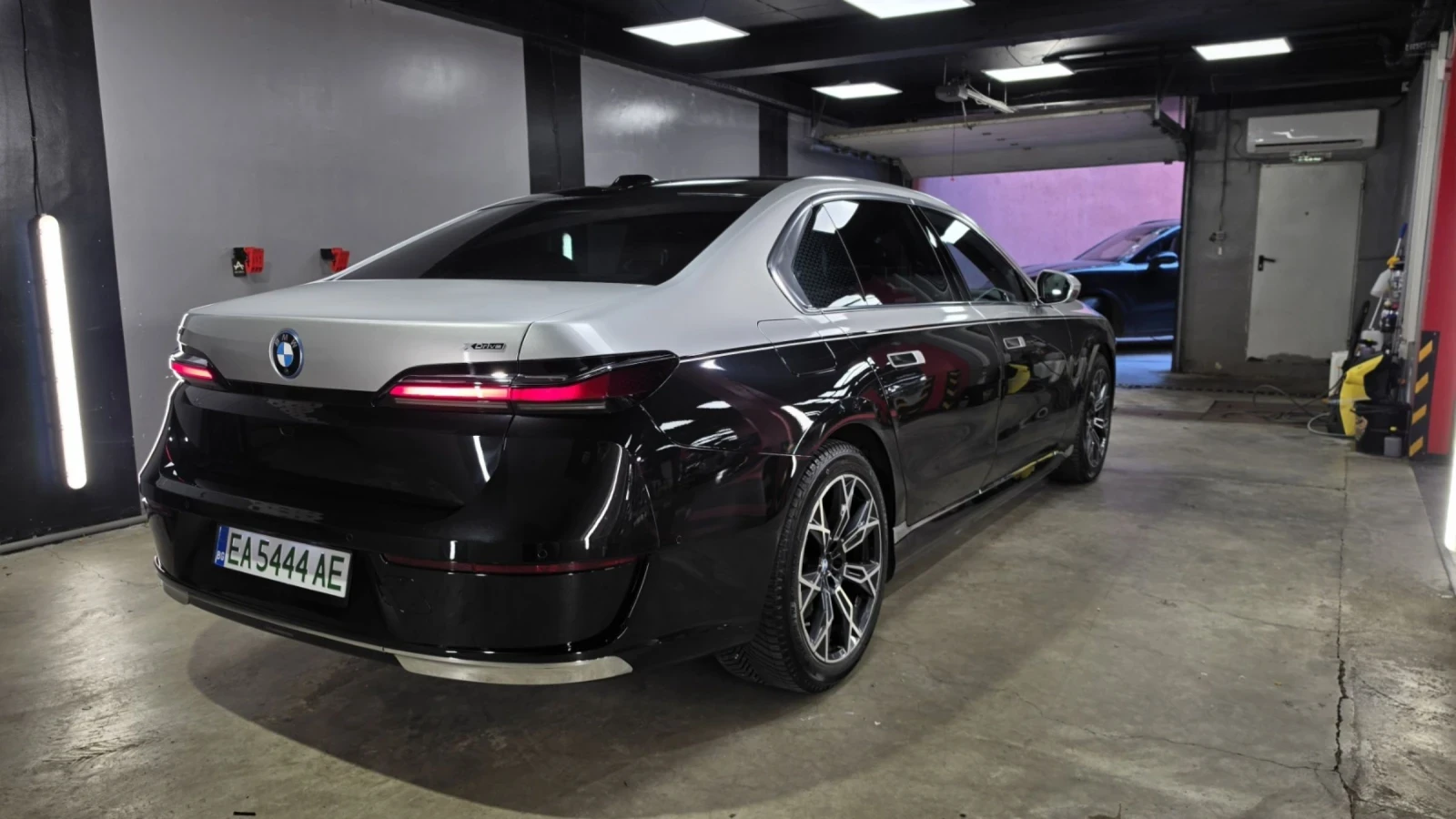 BMW i7 Xdrive 60, Theater, HUD, 4x4, снимка 7 - Автомобили и джипове - 55744032