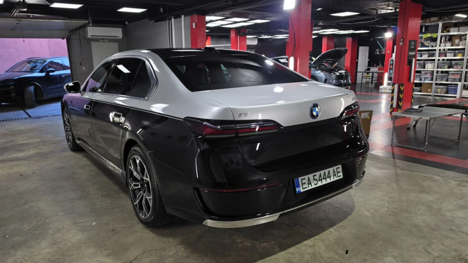 BMW i7 Xdrive 60, Theater, HUD, 4x4, снимка 5 - Автомобили и джипове - 55744032
