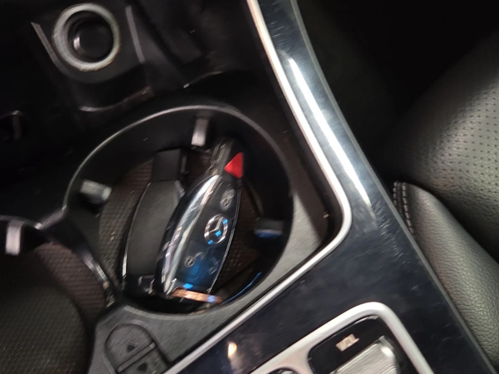 Mercedes-Benz C 300 AMG-pack* 360* Keyless* Пано* Подгрев, снимка 11 - Автомобили и джипове - 56036868