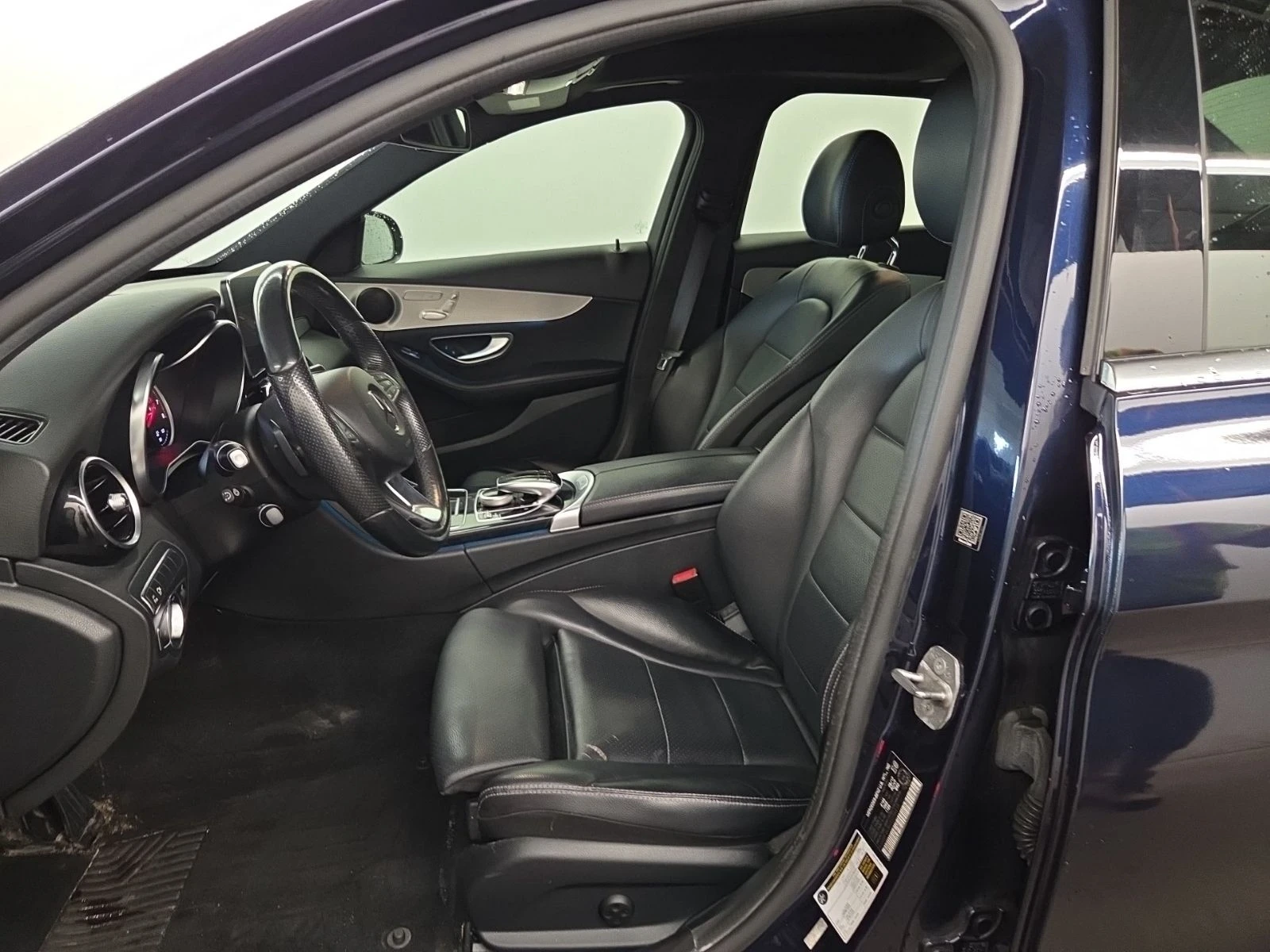 Mercedes-Benz C 300 AMG-pack* 360* Keyless* Пано* Подгрев, снимка 5 - Автомобили и джипове - 56036868