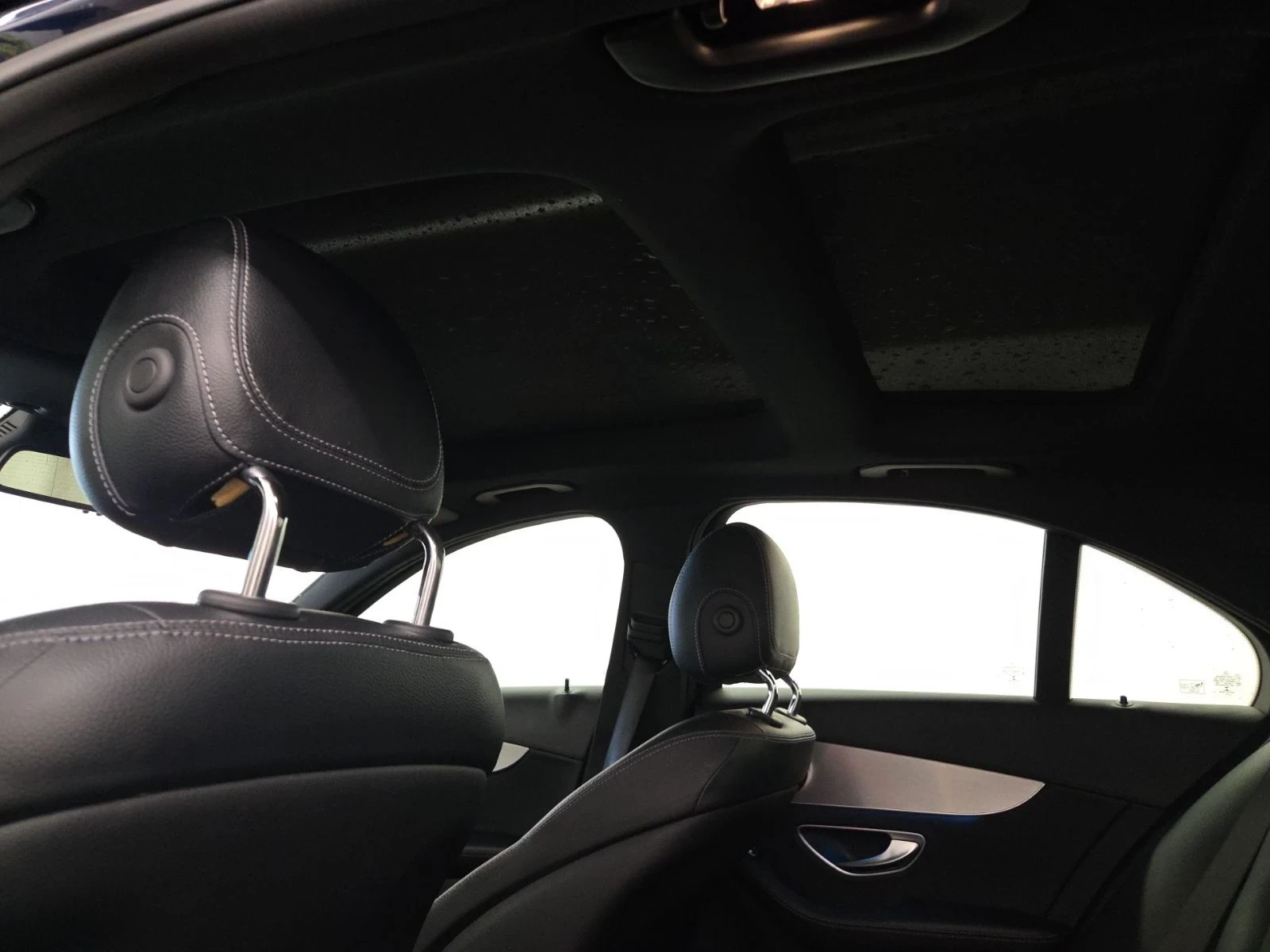 Mercedes-Benz C 300 AMG-pack* 360* Keyless* Пано* Подгрев, снимка 13 - Автомобили и джипове - 56036868