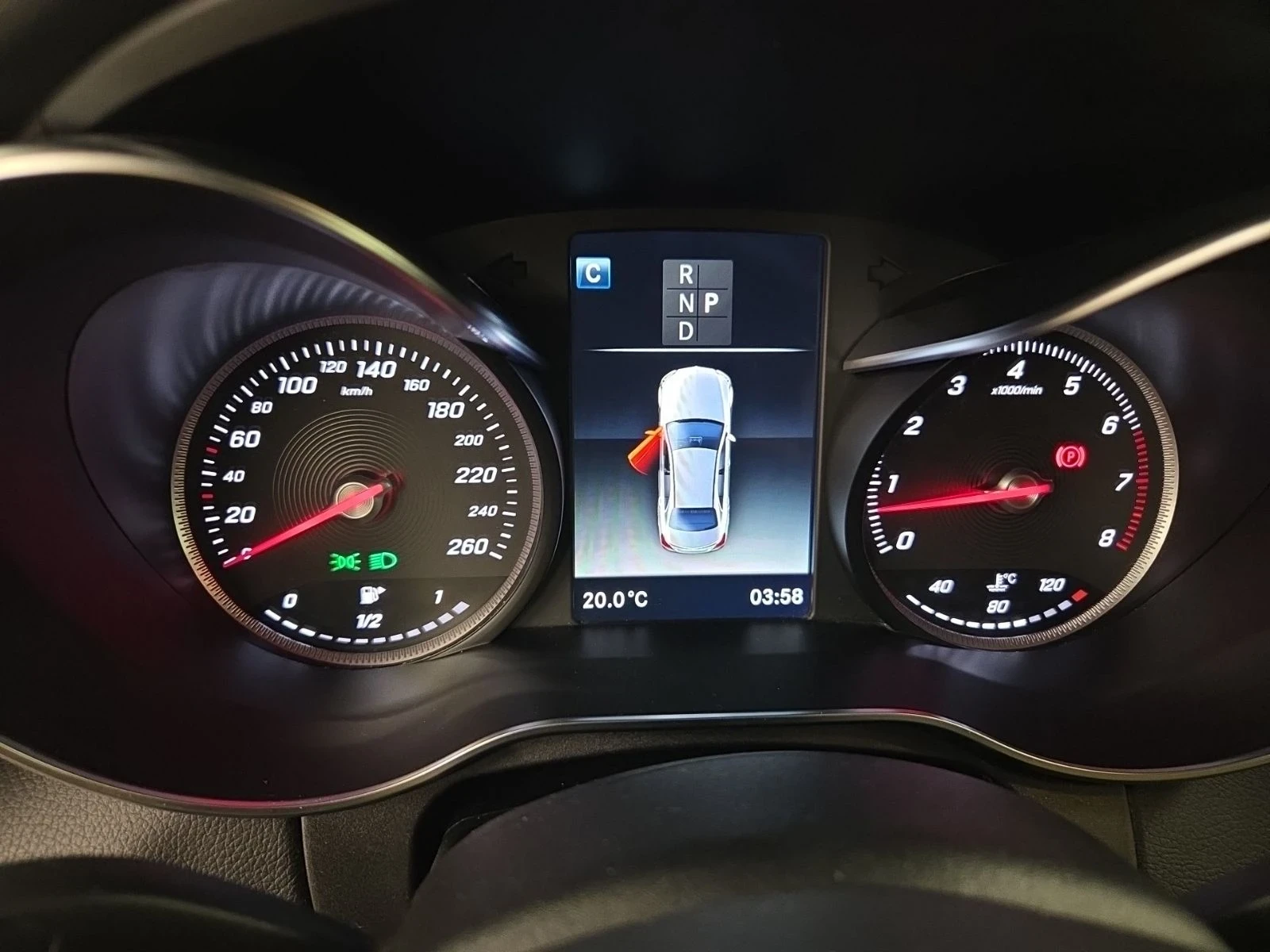 Mercedes-Benz C 300 AMG-pack* 360* Keyless* Пано* Подгрев, снимка 8 - Автомобили и джипове - 56036868